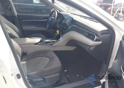 2023 Toyota Camry Le z USA, uszkodzony, nr VIN 4T1C11AK2PU744178